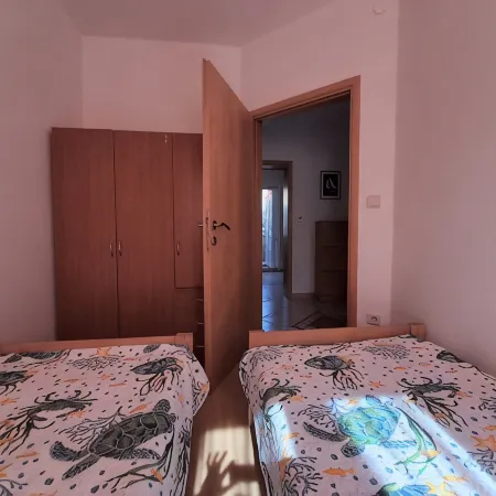 Apartment Tihana with 2 bedrooms and garden view, family-friendly