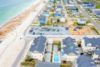 Ocean View, steps from sand, enjoy it all in your spacious 3-bedroom retreat
