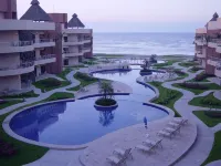 Secure Luxury 3Bd Condo - Coco Beach near Barra de Navidad FREE PARKING