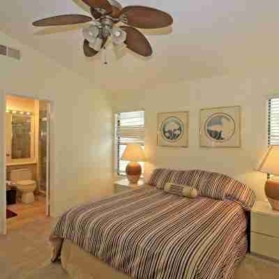 Magical Views, 50ft to Waterfalls, Few Steps to Pool -Pets ok,Wifi,Permit 062281 Rooms