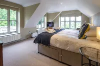 Lovely Cotswolds  farm house on an award winning vineyard with stunning views - Homestays