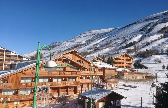 Spacious renovated apartment - 75m², at the foot of the slopes, ideal for families (baby equipment