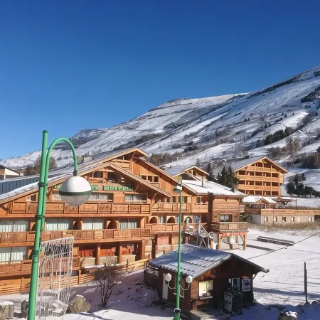 Spacious renovated apartment - 75m², at the foot of the slopes, ideal for families (baby equipment