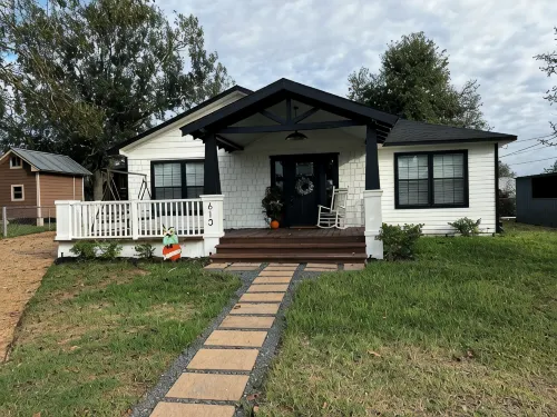 The Piano House, 613 S. Charles St, Bellville, Tx 77418