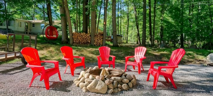 -Walk-to-Dock-Higgins Lake-Kayaks-beanbagtoss🏖️🛶🚤 Hotels in Roscommon County