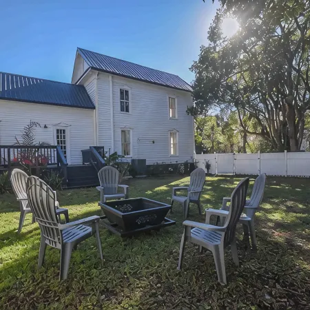 LULU Street Retreat-Historic Home in Brooksville12 miles from Cabot Farms Golf