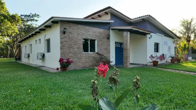 Rancho de playa en Las Veraneras, Acajutla Sonsonate, El Salvador - pet friendly Hotels in 