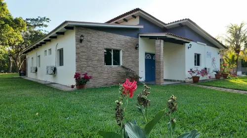 Rancho de playa en Las Veraneras, Acajutla Sonsonate, El Salvador - pet friendly - 3-Star