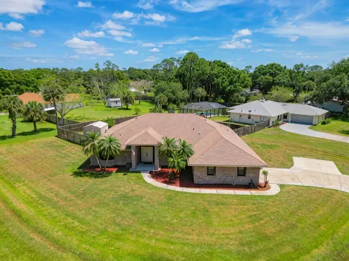 Cozy Brick Vacation Home with Pool - 4-Star