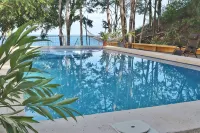 Amazing Cliff Home with Private Pool and Incredible White-Water Ocean Views.