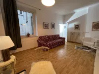 Casa Estrella -5 min zum Duisburg Hbf, -nähe Uni Duisburg/essen -erdgeschoss