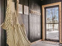 尼斯瓦和克羅斯萊克配有熱水浴缸和壁爐的溫馨木屋 - 精品