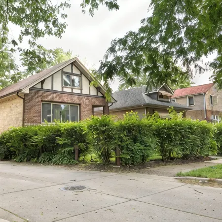 Cozy 4-bedroom house in adorable Evanston with WiFi, AC