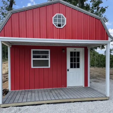 Red cabin close to University of Central Missouri and Whiteman AF Base
