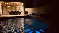 Clear Water Oasis - Swimmingpools