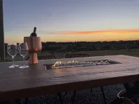 Gateway to the Hill Country and Texas Wineries on 10 acres! - 3성급