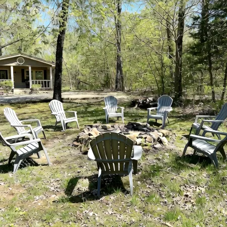 Guest House w/ Pool and Hot Tub! 10min away from Lake Norfork!