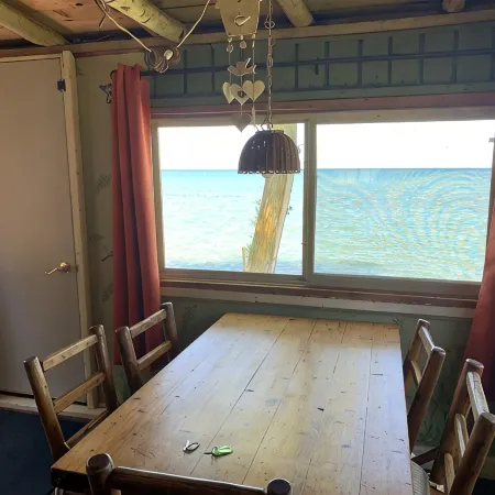 Enjoy the views at this Gorgeous Lakeside Get-away!