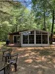 Two Lake Cabins and Five Bedrooms with Wifi Kayak, Swim and Fish - 2 estrellas