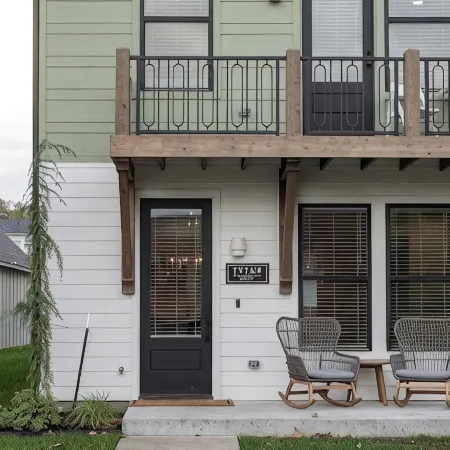 New Construction! 1 Block from Downtown