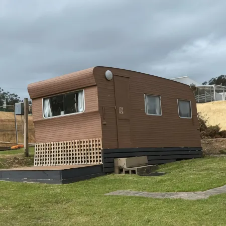 Batemans Bay Holiday Park & Hostel