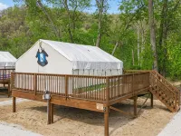 Furnished Glamping Tent/King Bed/Access to the Red River - Dancing Deer - #6 Hotels in Powell County