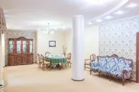 Zhemchuzhina Hotel - parking