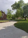 Family-Friendly 4-Bed Basement w/ Lush Yard, Views & Parking - 3-Star