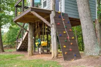 Mountain Veiws, Hot Tub,Treehouse,Gameroom, Child Playroom, Pet Friendly - balcon