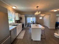 Recent Remodel - 5 Min Walk to Jet Express and Downtown Port Clinton. - Wifi