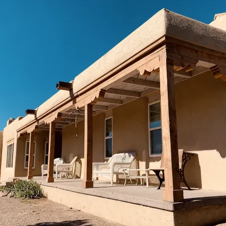 Private and Spacious Home Near the Plaza with Mountain Views!