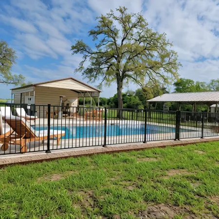 Farmhouse bed and bath with pool and hot tub