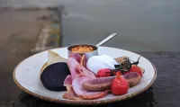 The Gwaelod y Garth Inn - พร้อมอาหารเช้า