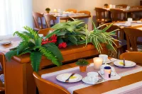 Hotel am Düsseldorfer Platz - breakfast