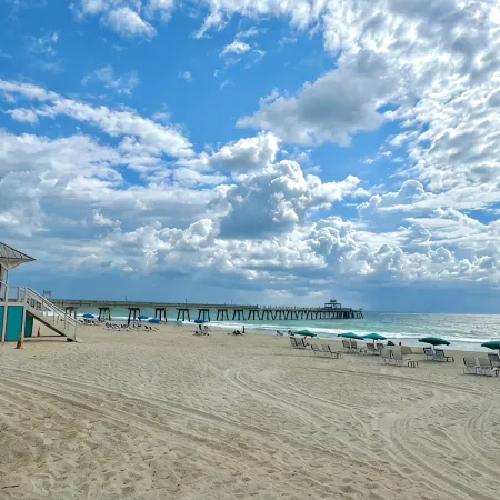 Charming Beach House with Private Pool Paradise~WALK TO THE BEACH!