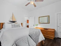 Renovated Bungalow 1 Block from Downtown Seneca! 7 miles from Clemson! 세네카 호텔