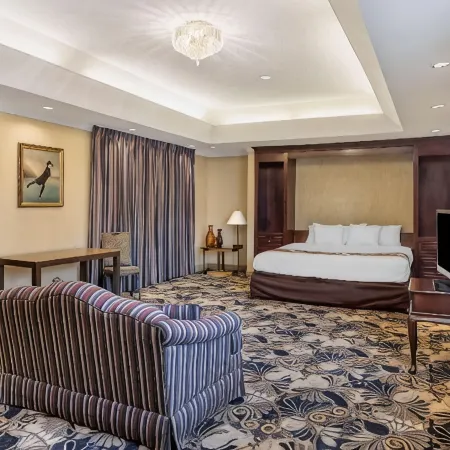 Quality Inn & Suites Garden of the Gulf