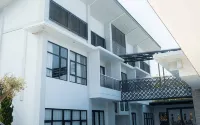 The Emirio Hotel & Cottage