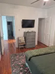 Casey's Cottage- Georgia Ave