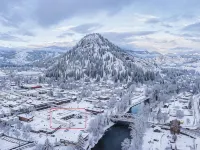 Granby River Inn & Suites Hotels in Kootenay Boundary
