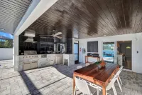 Family Escape in Fort Myers with Pool – Near Downtown and Beaches - Wifi