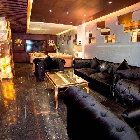 Monsoon Inn