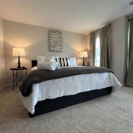 Cozy 2-bedroom condo in adorable Opelika - close to Auburn University