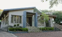 85 Ehmke Guesthouse - Parking