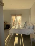 Crown Malapascua - Pet friendly