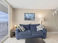 Beautiful Beachfront Resort Condo Отели рядом с достопримечательностью «Бич Стрит»