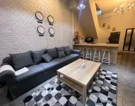 4BR House with Beautiful Rooftop near BTS Ekkamai - Villas
