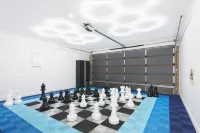 Sauna + King Beds, Super Large Luxurious Home - 4-Star