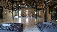 Losmanos Hostel - Pools