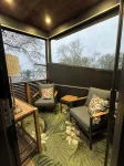 Modern Styled Home in Historic Annapolis Eastport Neighborhood - Bungalows